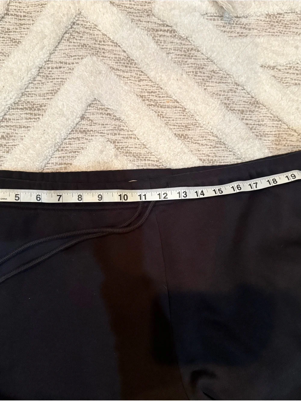 SKIMS tumble have black