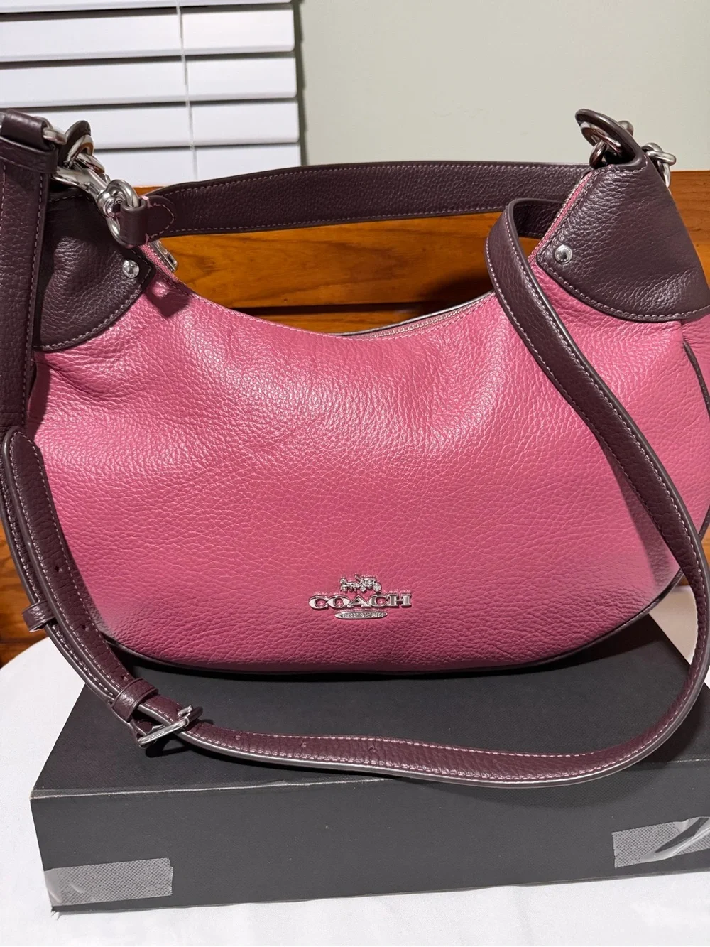 Coach style strap