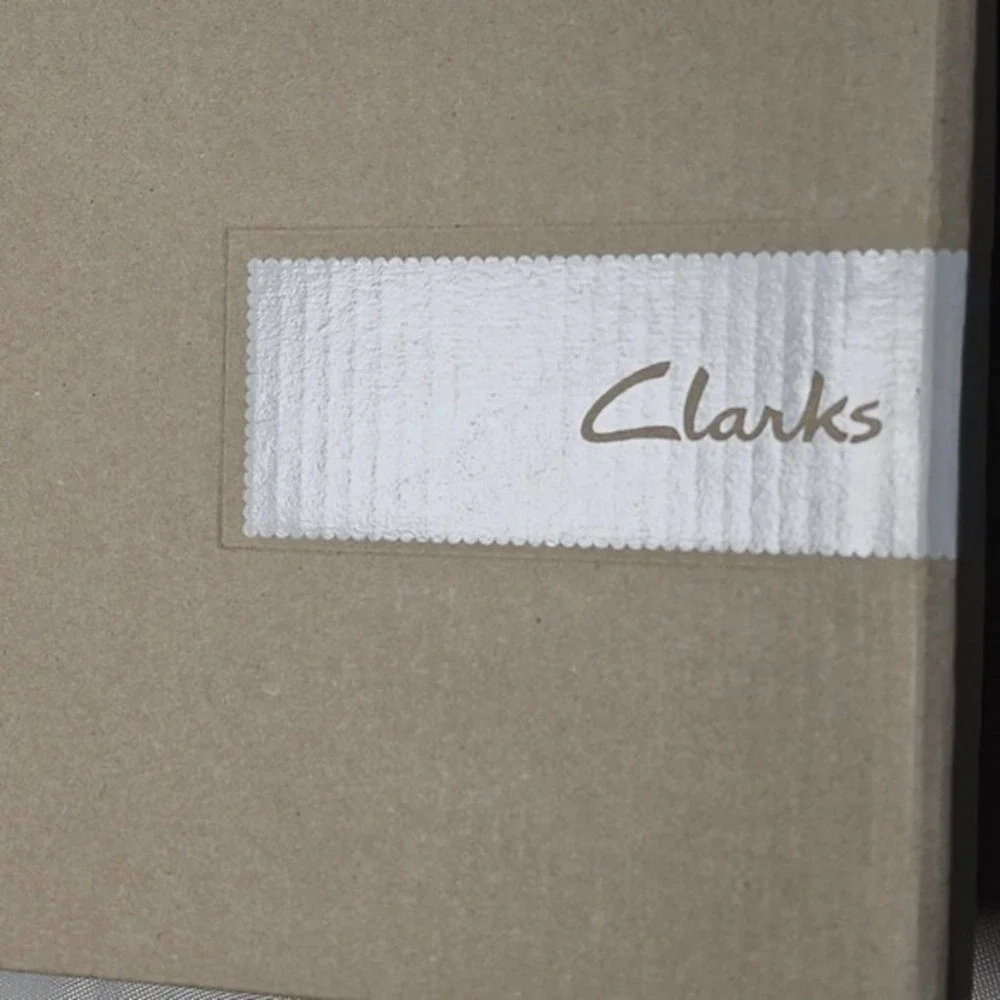 Clarks collection brown