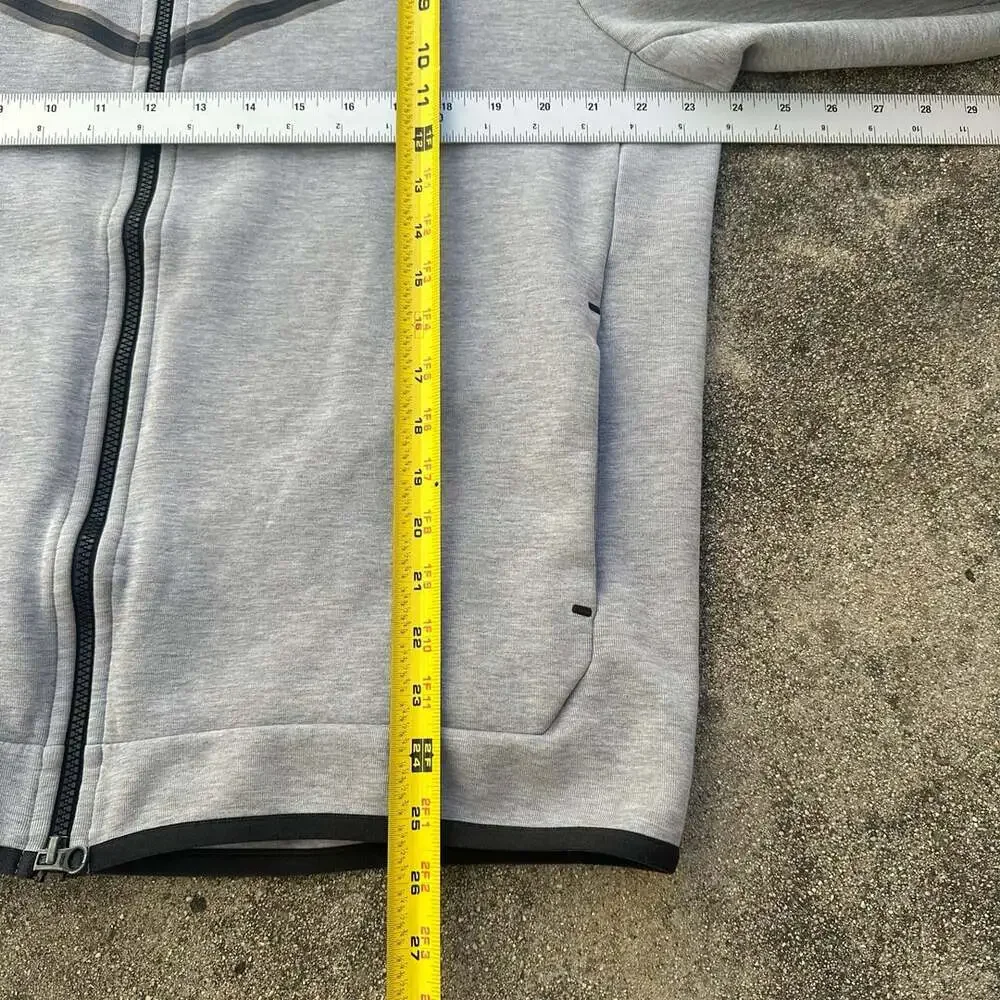 Nike sportswear tech