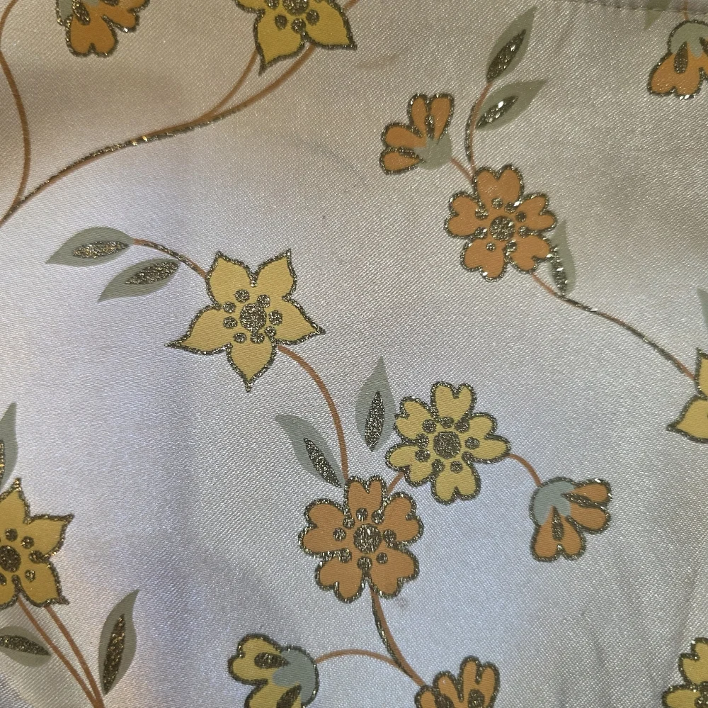 No Label color cream