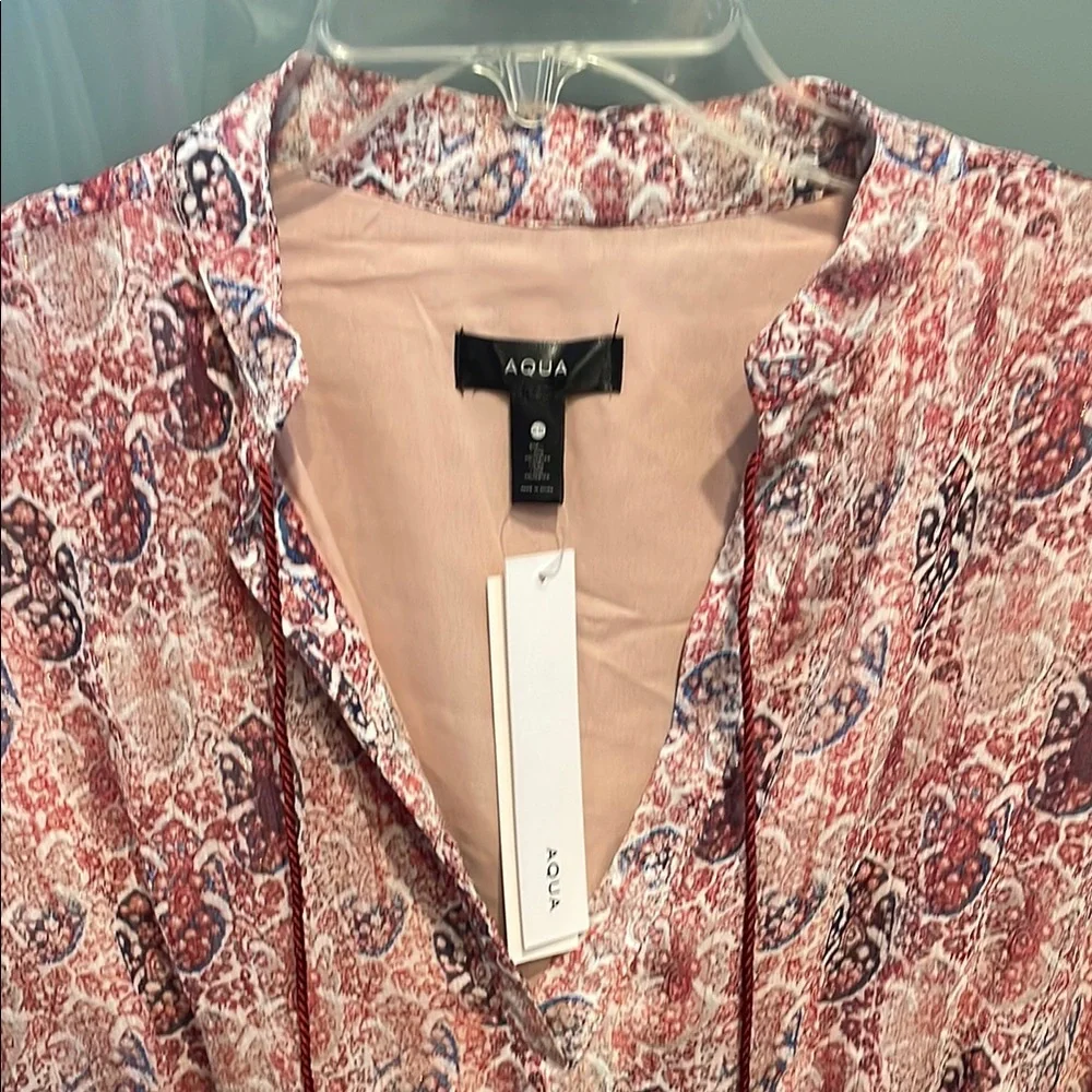 Aqua pink lined