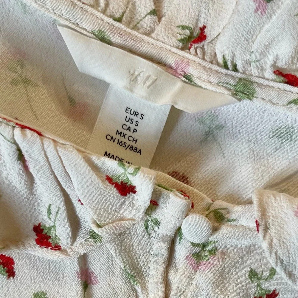 H&M elegant blouse